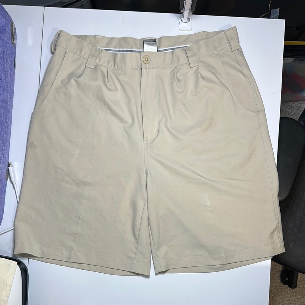 Men's Under Armour Tan Golf Shorts